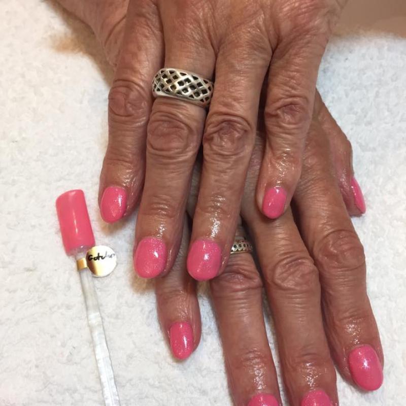 Raphael Nails pink
